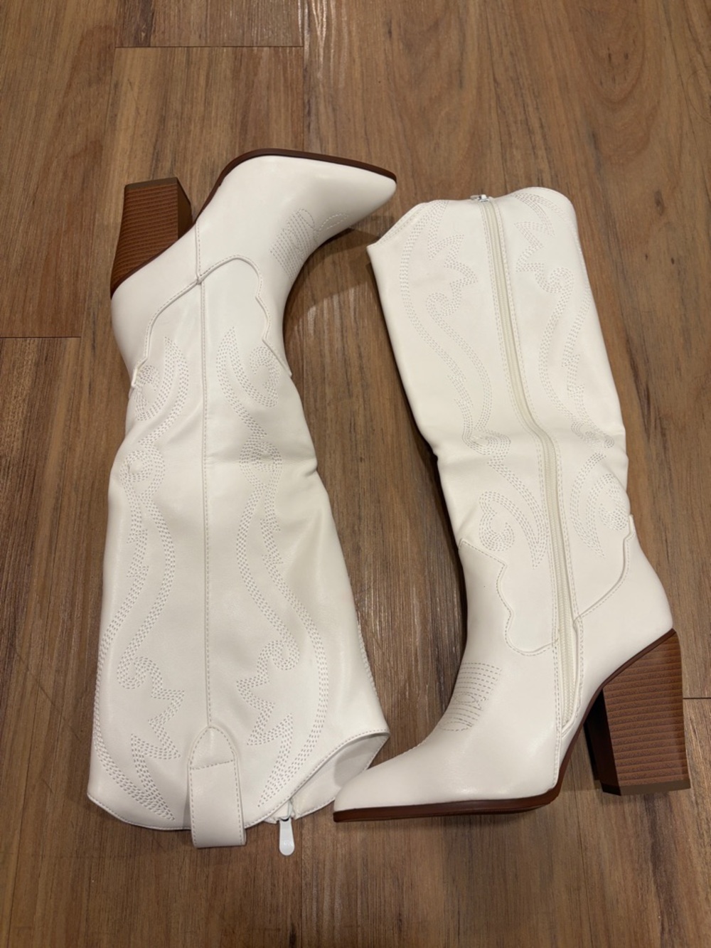 Dream Pairs White Mid-Calf Western Block Heel Boots